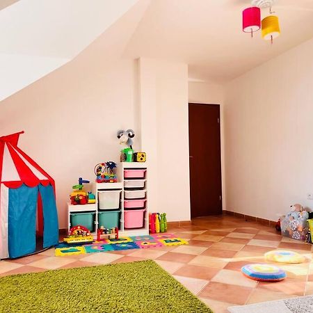 Apartman Se Zahradou 20 Minut Do Centra Prahy Ořech Zewnętrze zdjęcie