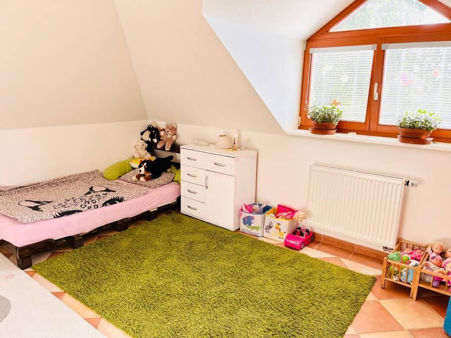 Apartman Se Zahradou 20 Minut Do Centra Prahy Ořech Zewnętrze zdjęcie