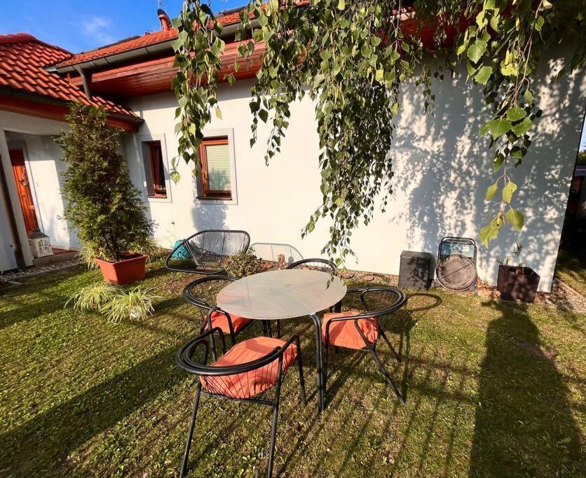 Apartman Se Zahradou 20 Minut Do Centra Prahy Ořech Zewnętrze zdjęcie