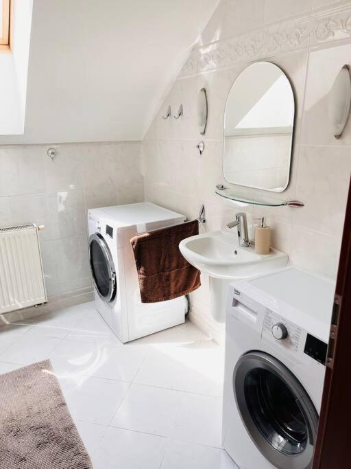 Apartman Se Zahradou 20 Minut Do Centra Prahy Ořech Zewnętrze zdjęcie