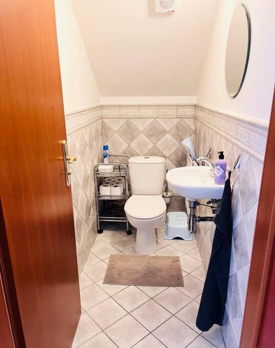 Apartman Se Zahradou 20 Minut Do Centra Prahy Ořech Zewnętrze zdjęcie